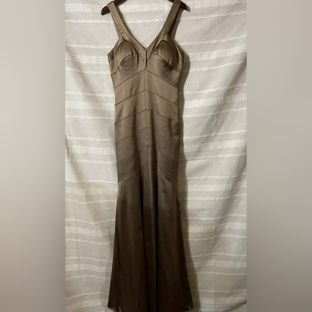 NiteLine Women’s Brown Long Evening or Prom Dress Gown Size 4 Beautiful Gown EUC